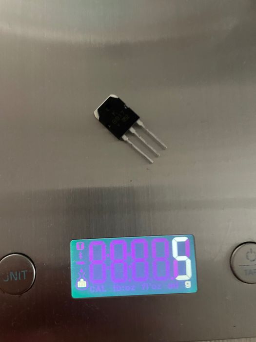 Продам транзистор B817