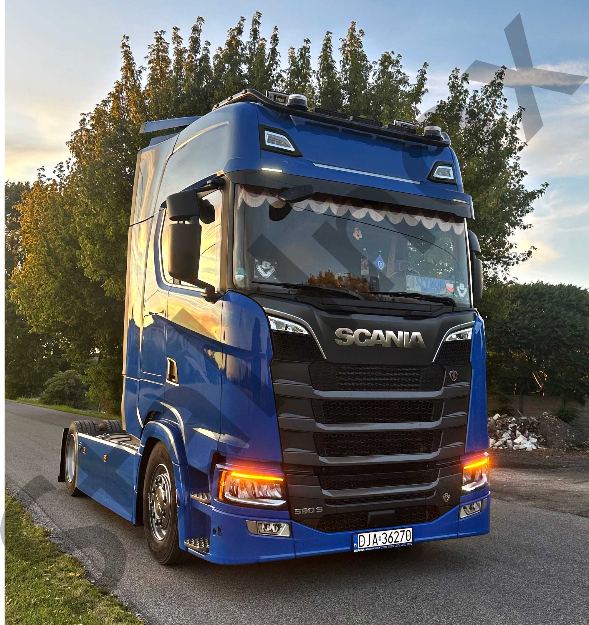Orurowanie górne stal nierdzewna Scania Next Gen S / R oświetlenie led