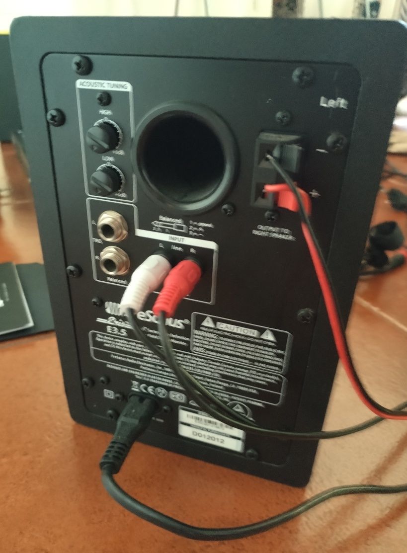 Mesa de Mistura Dj iniciante com 2 Colunas e Auscultadores