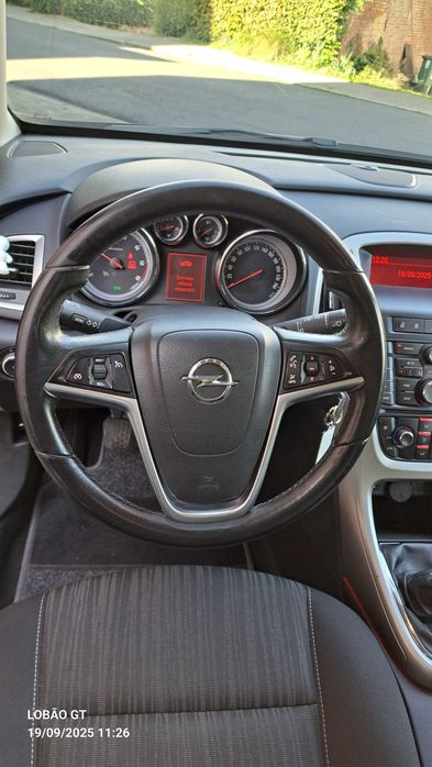 ASTRA J HATCH 1.7 BÉLGICA