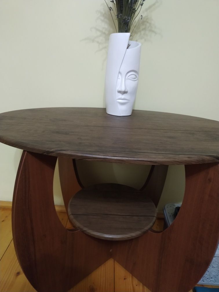 Столик журнальний
