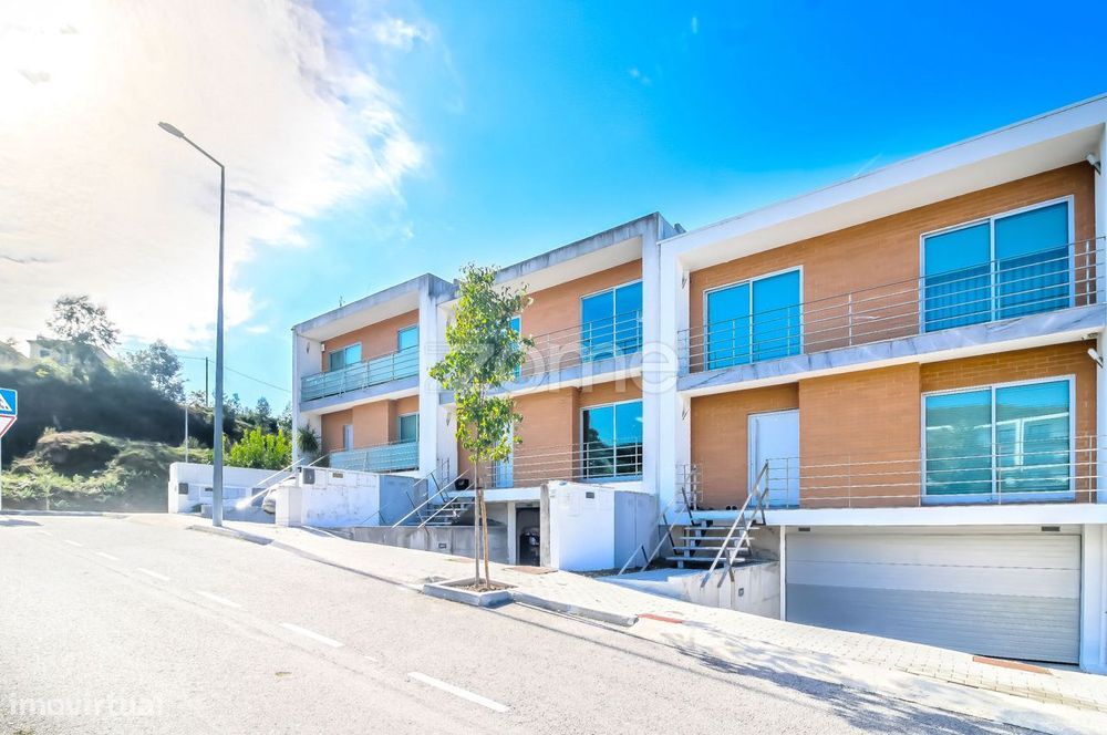 Moradia T3. Esporões, Braga