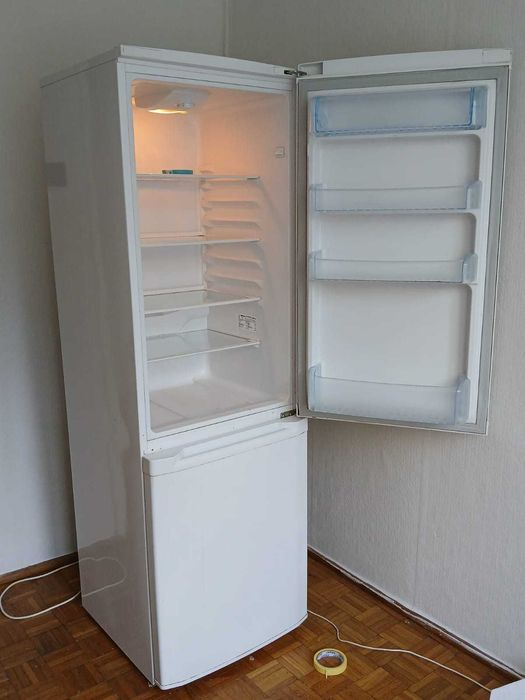 Lodówka Beko CSA29023 biała zadbana