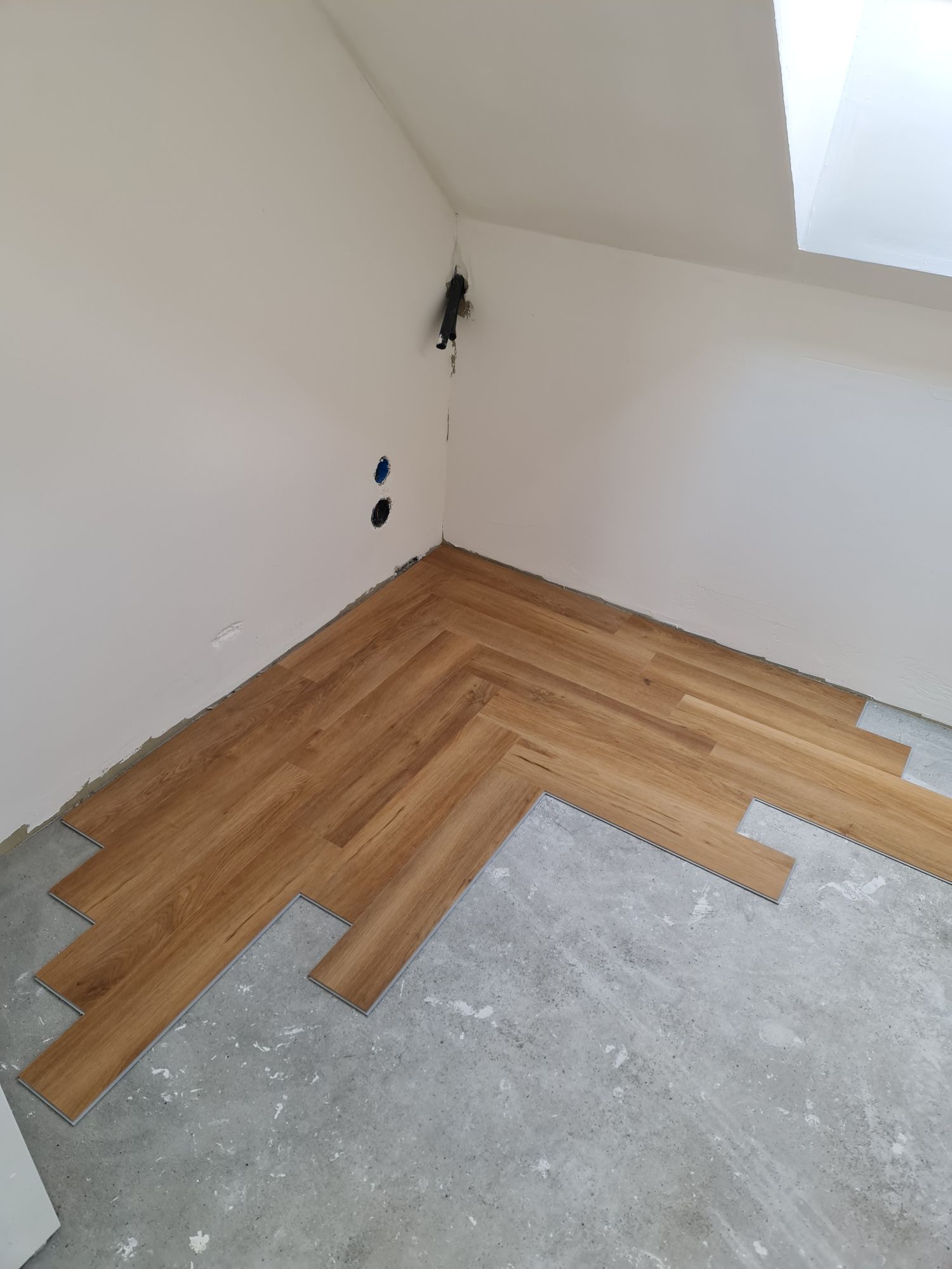 Panele winylowe VINYLTECHLAB Lancaster Hickory Royal Castle 58m2