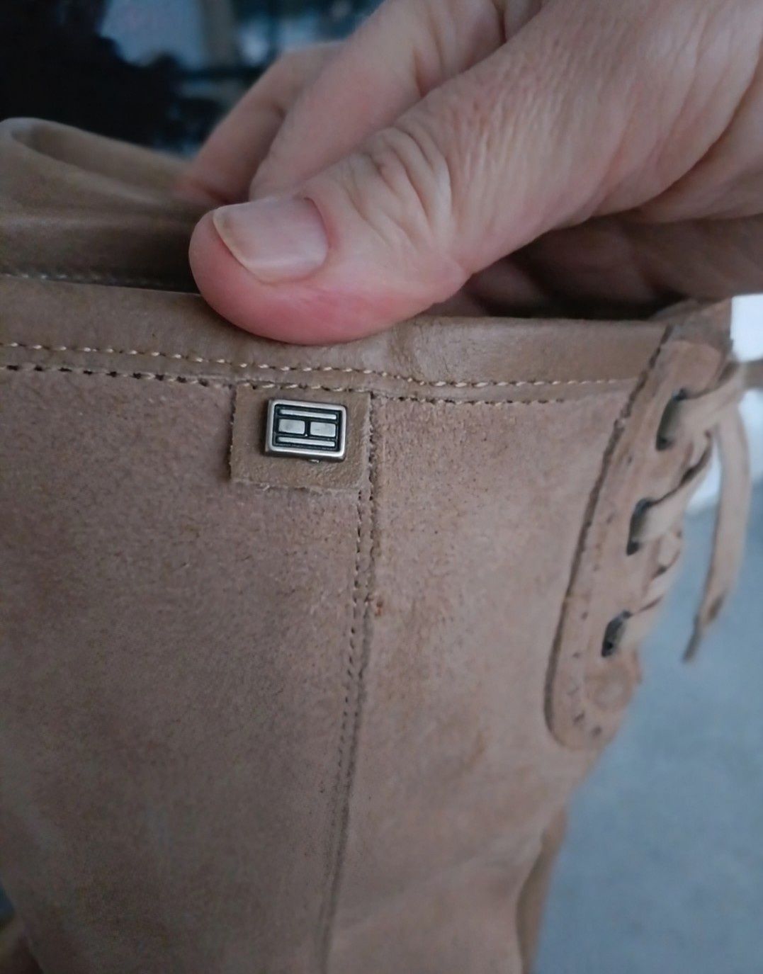 Stylowe długie zamszowe botki Tommy Hilfiger r.38