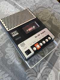Radio cassete antigo
