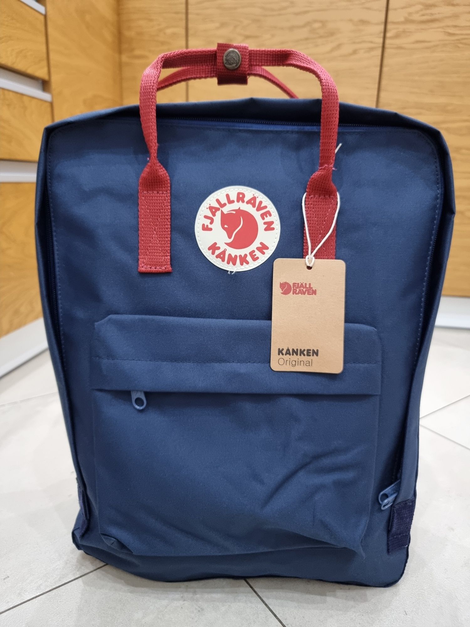 Nowy granat- bordo plecak Fjallraven Kanken Classic 45x35x11 cm 20 L