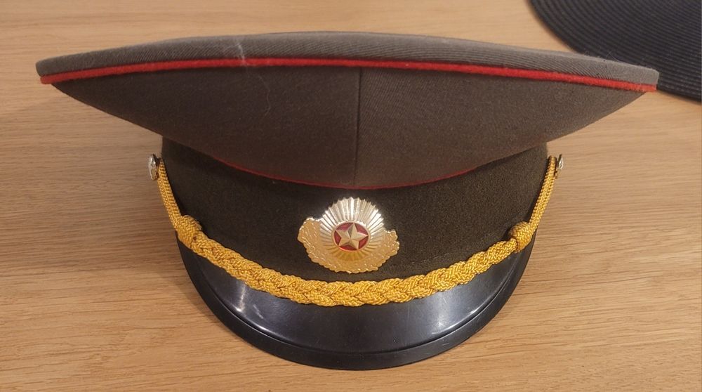czapka garnizonowa (lub paradna) oficera Armii Radzieckiej (ZSRR)