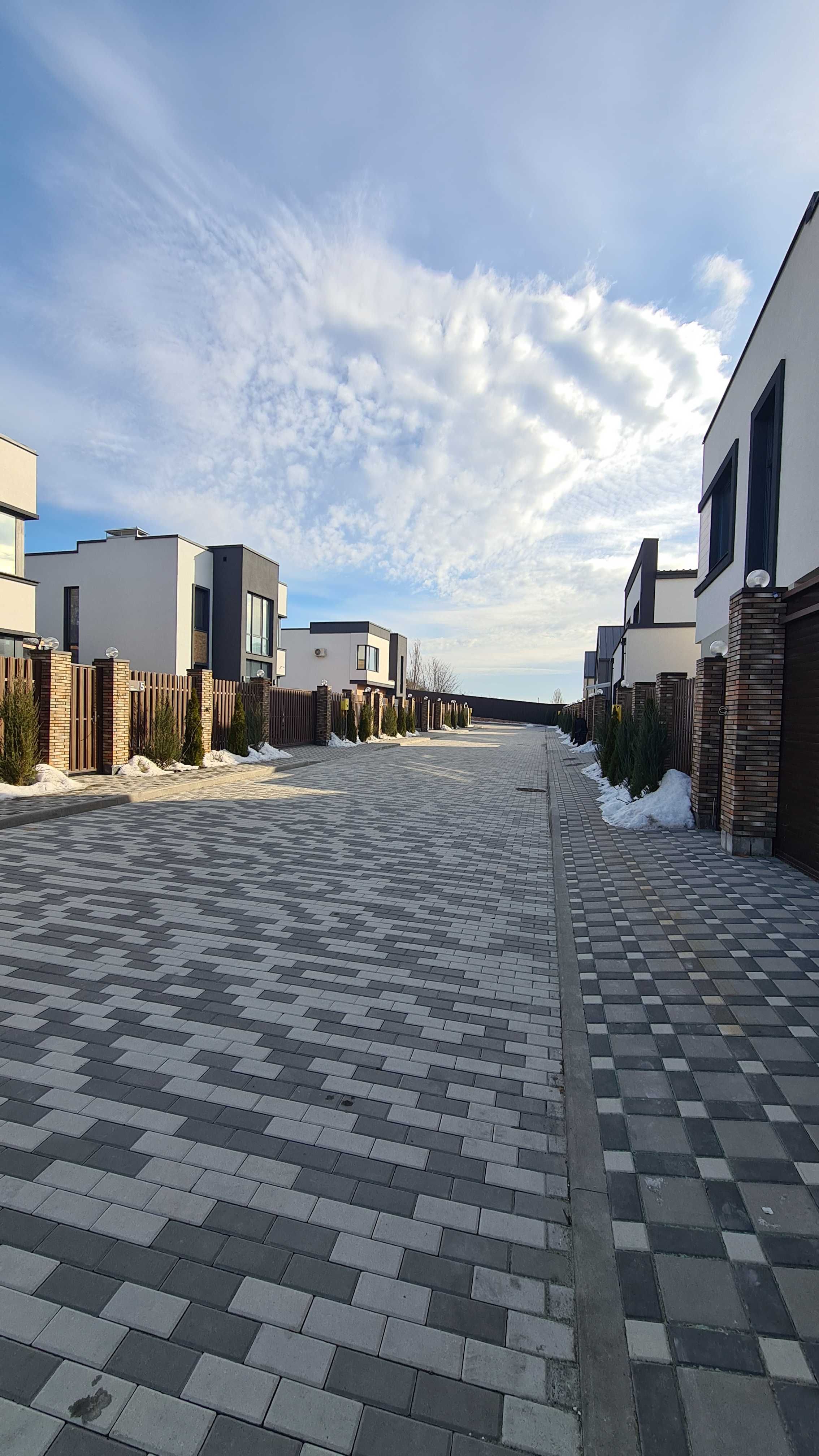 Продам  будинок 133м2 в с. Софіївська Борщагівка газ закрита територія