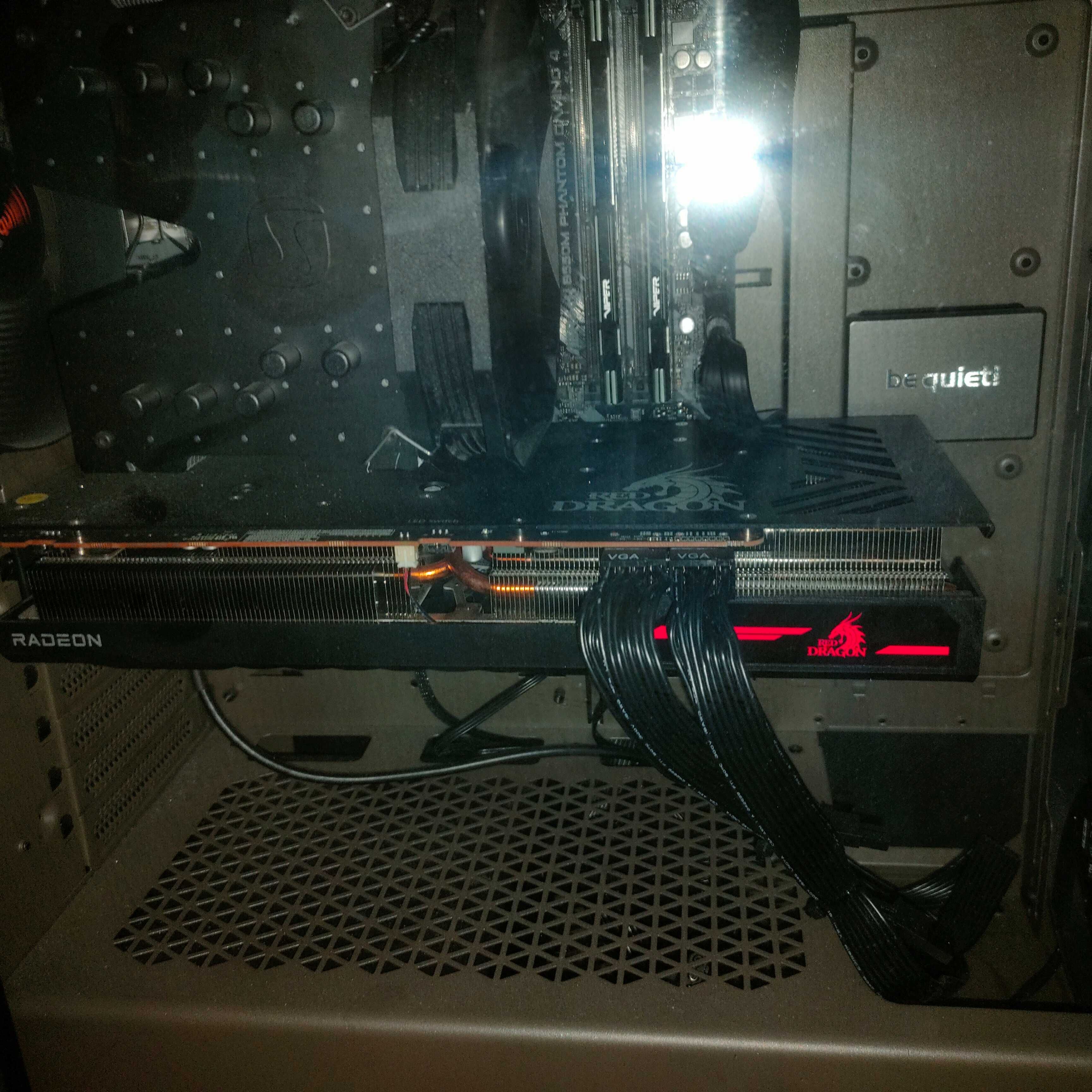 Karta graficzna AMD Radeon 6800XT Red Devil 16GB