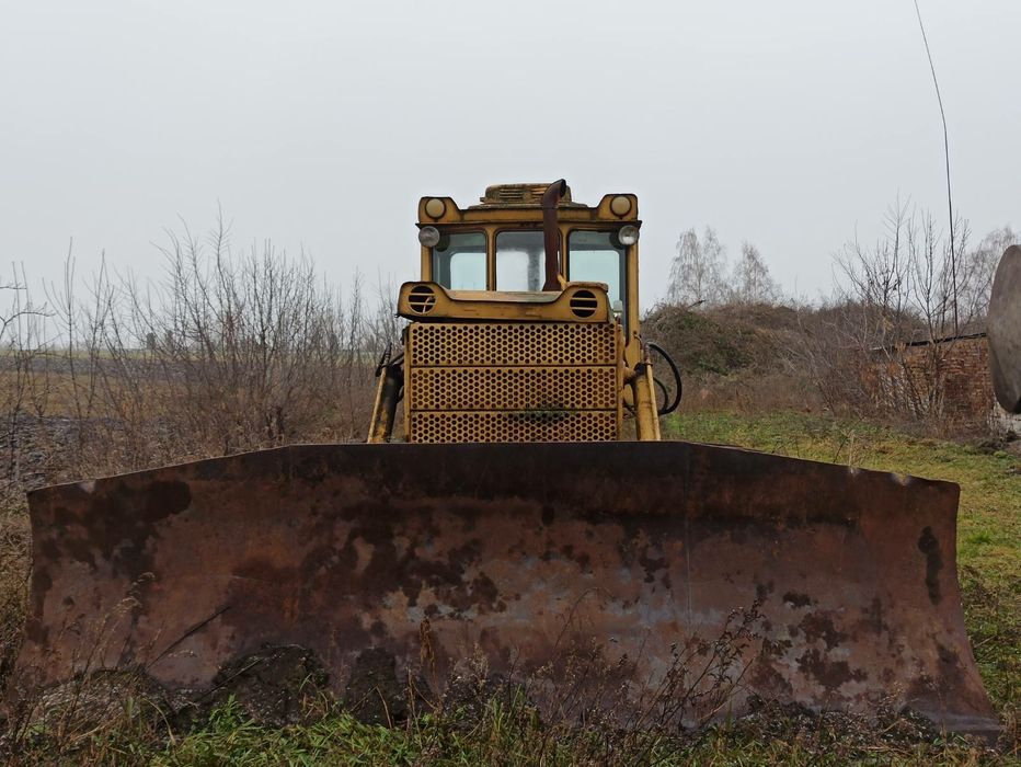 Бульдозер Т-170 (Болотохід) на ходу