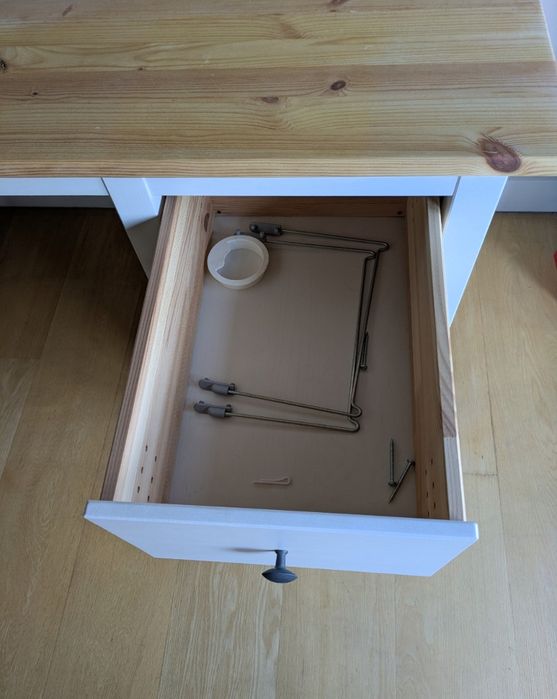 Secretária Ikea Hemnes