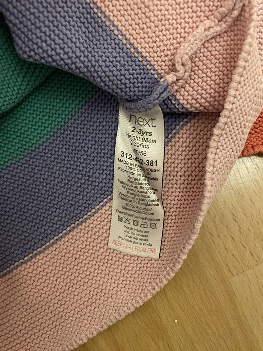 Kolorowy sweterek dziewczęcy Next