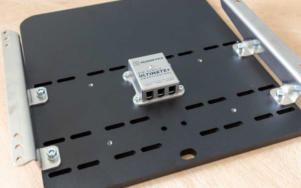 Pedais Heusinkveld Ultimate+ com Baseplate