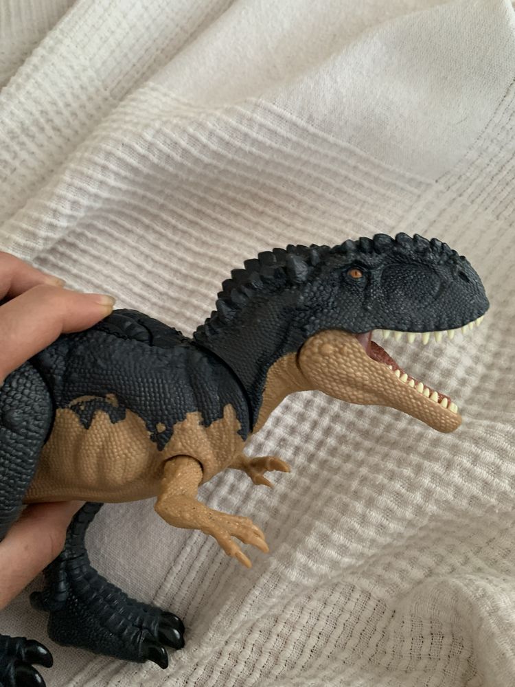 Мапулозавр mattel динозавр