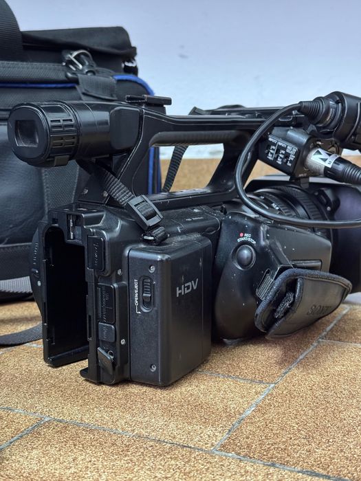 Câmera Sony HVR-Z7E + Acessórios