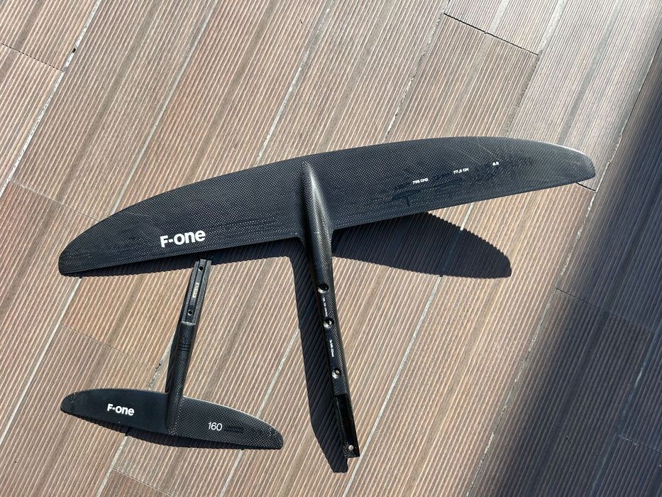 Foil F.One Carbon Sk8 750 + Stab HM Carbon 160 Carving