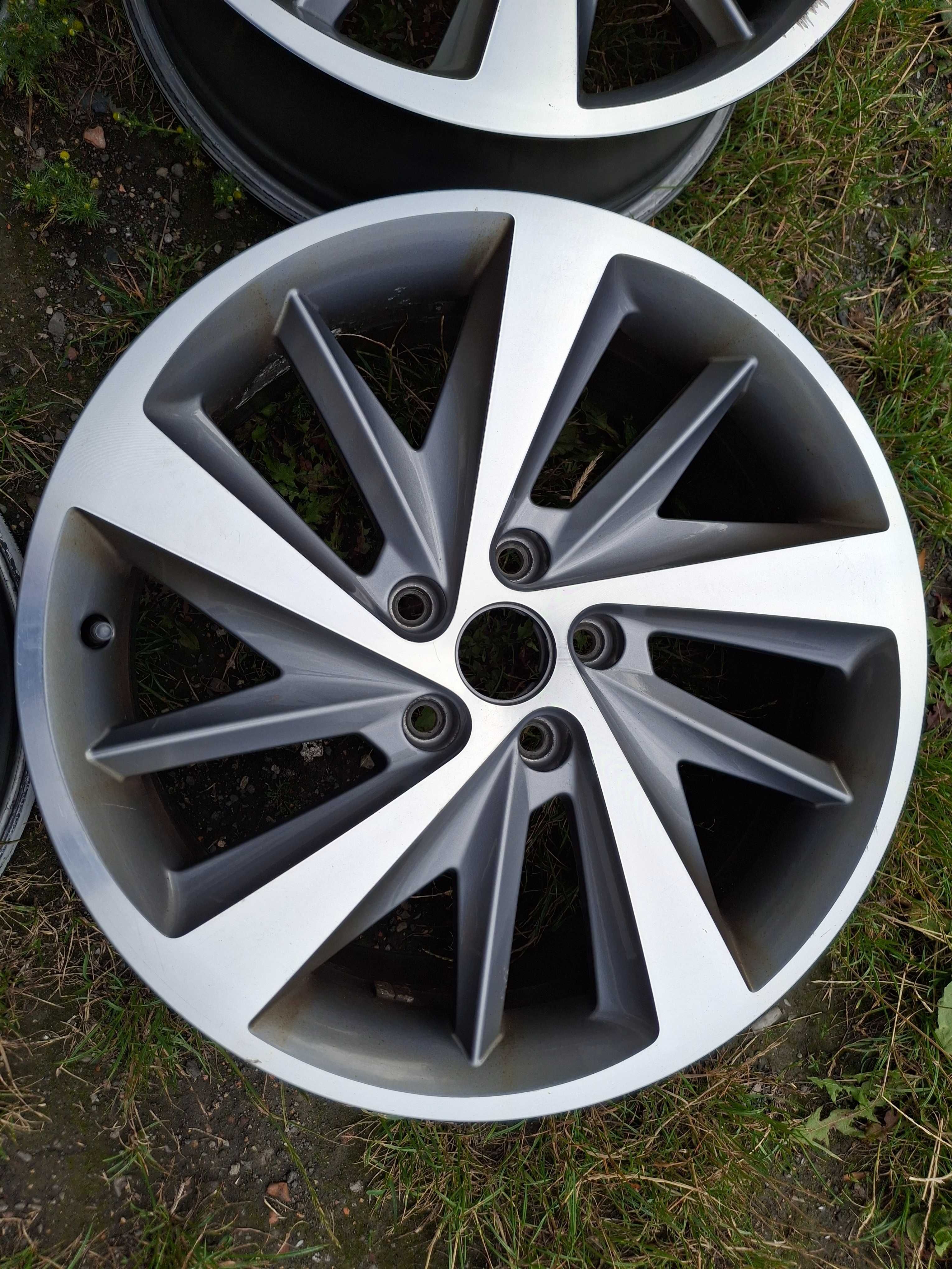 Felgi r18 5 112 oryginalne Seat VW Skoda Audi