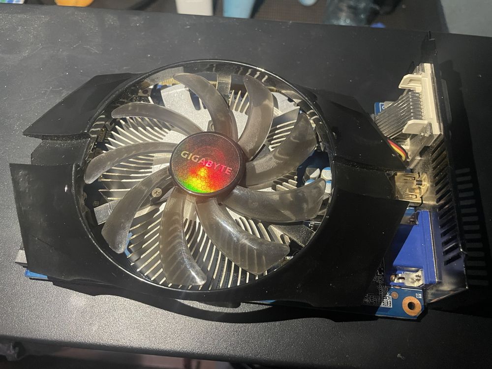 Placa gráfica GTX 650 1GB