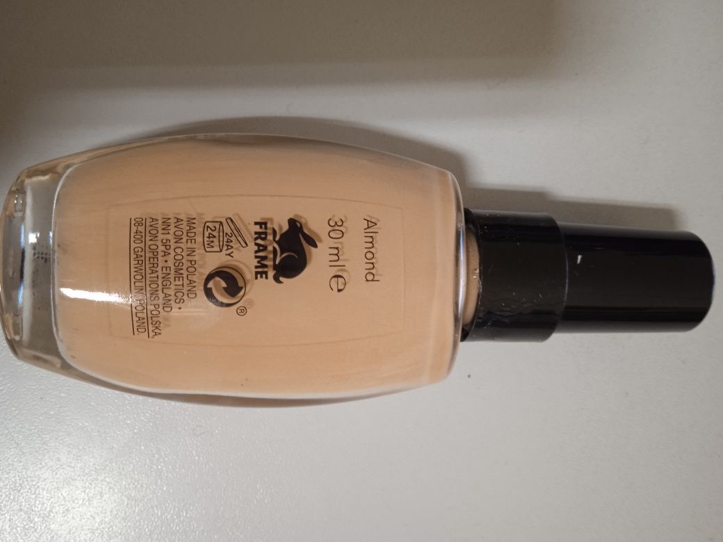 Avon podkład matująco antystresowy ALMOND 30ml