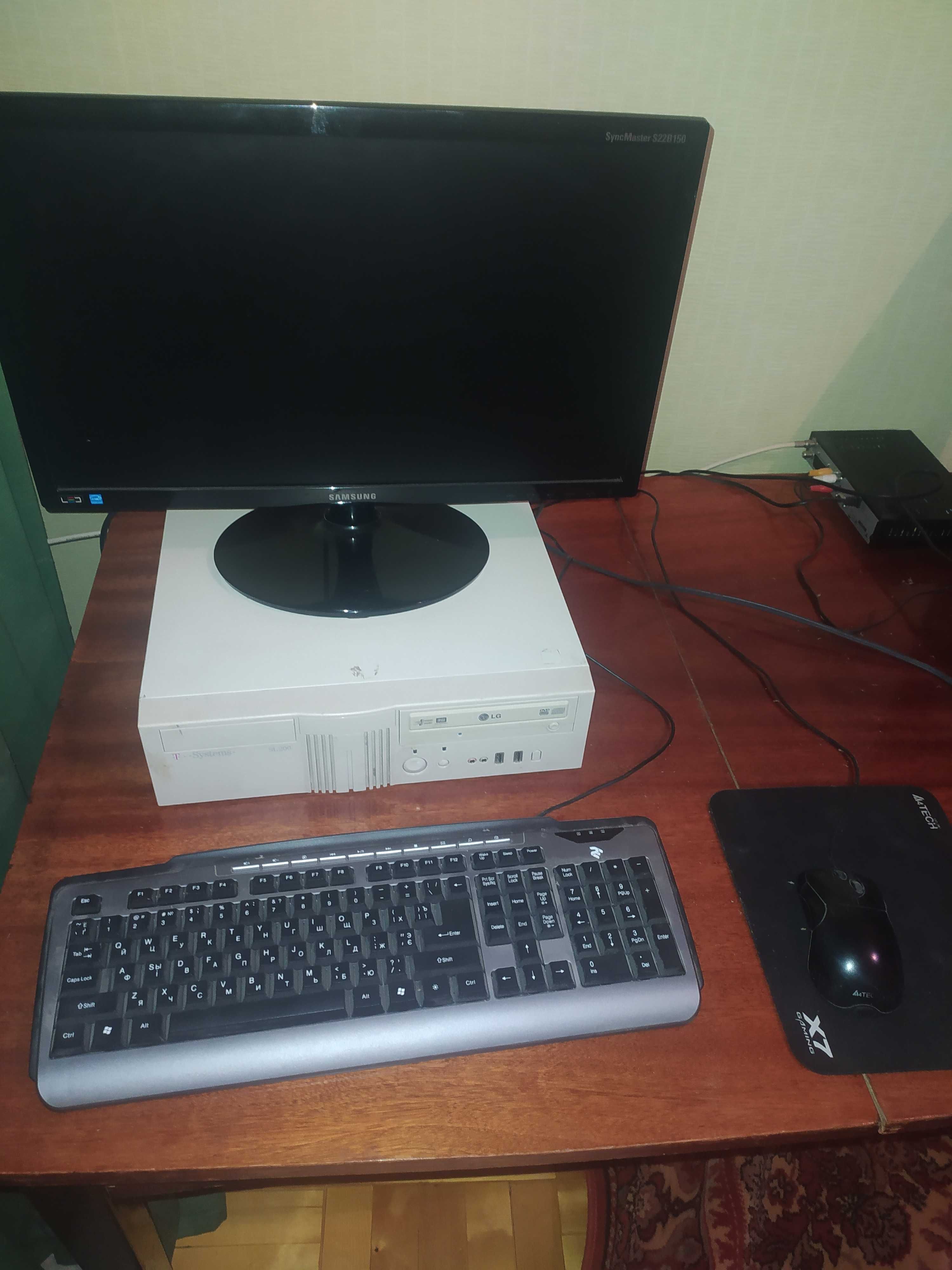 Комп'ютер для роботи: сокет LGA 775, двох'ядерний Pentium, SSD 240 Gb