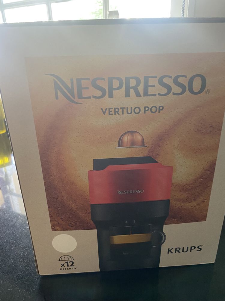 Maquina Nespresso nova