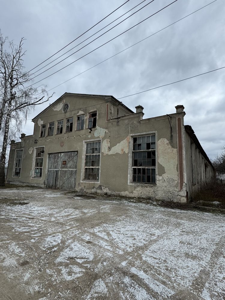 Нерухомість  1400 м2 під