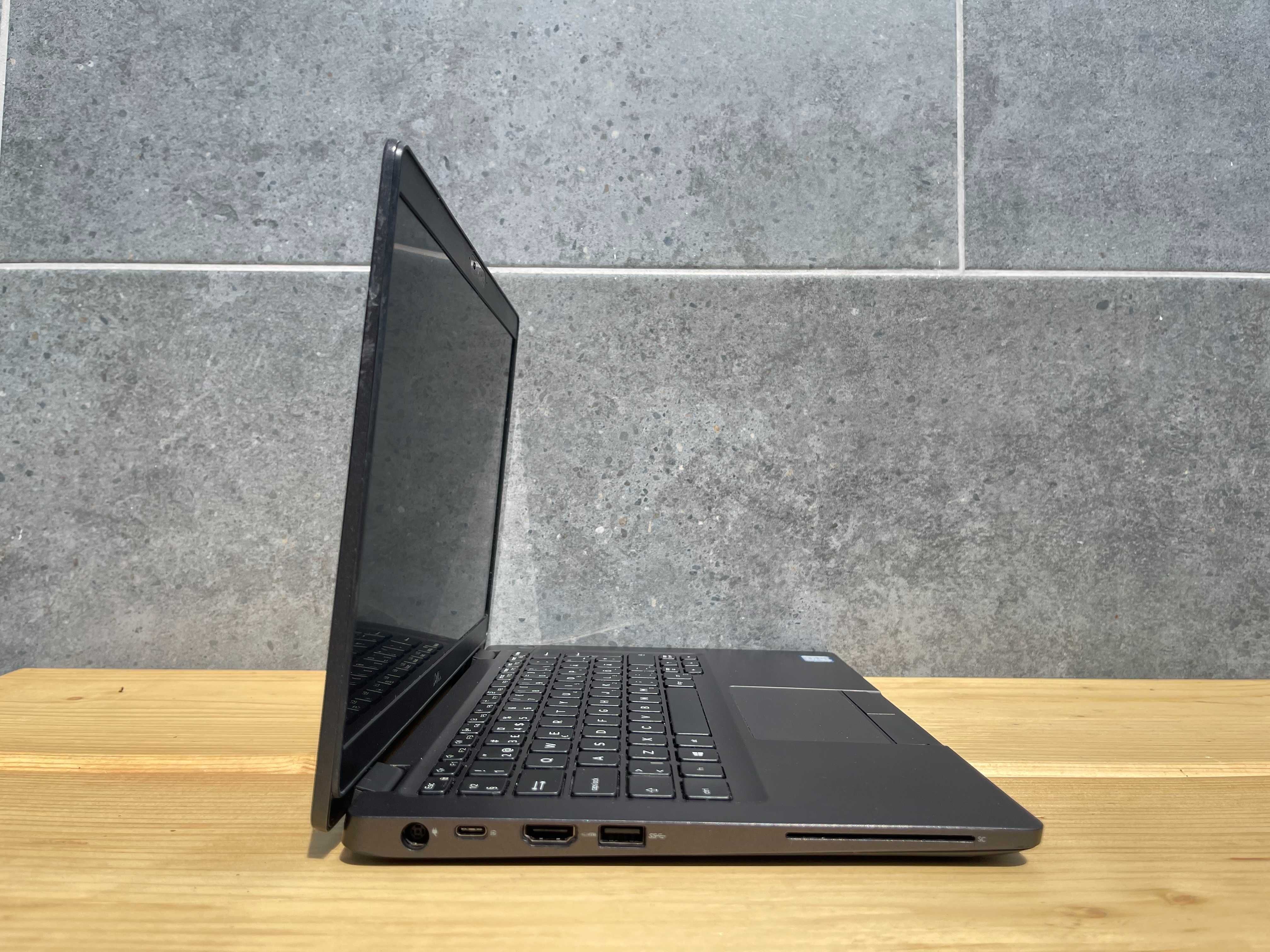 Ноутбук Dell Latitude 5300/i5-8365U/8Gb DDR4/256Gb M2/13"/IPS/Гарантія