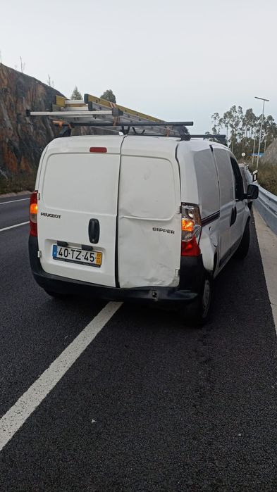 Peugeot Bipper batida