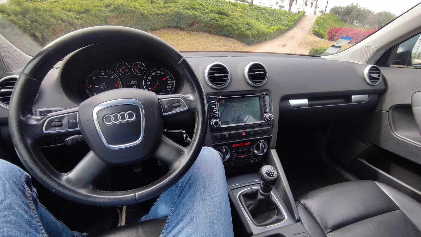 2010 Audi a3 1.6Tdi (Estofos em Couro)