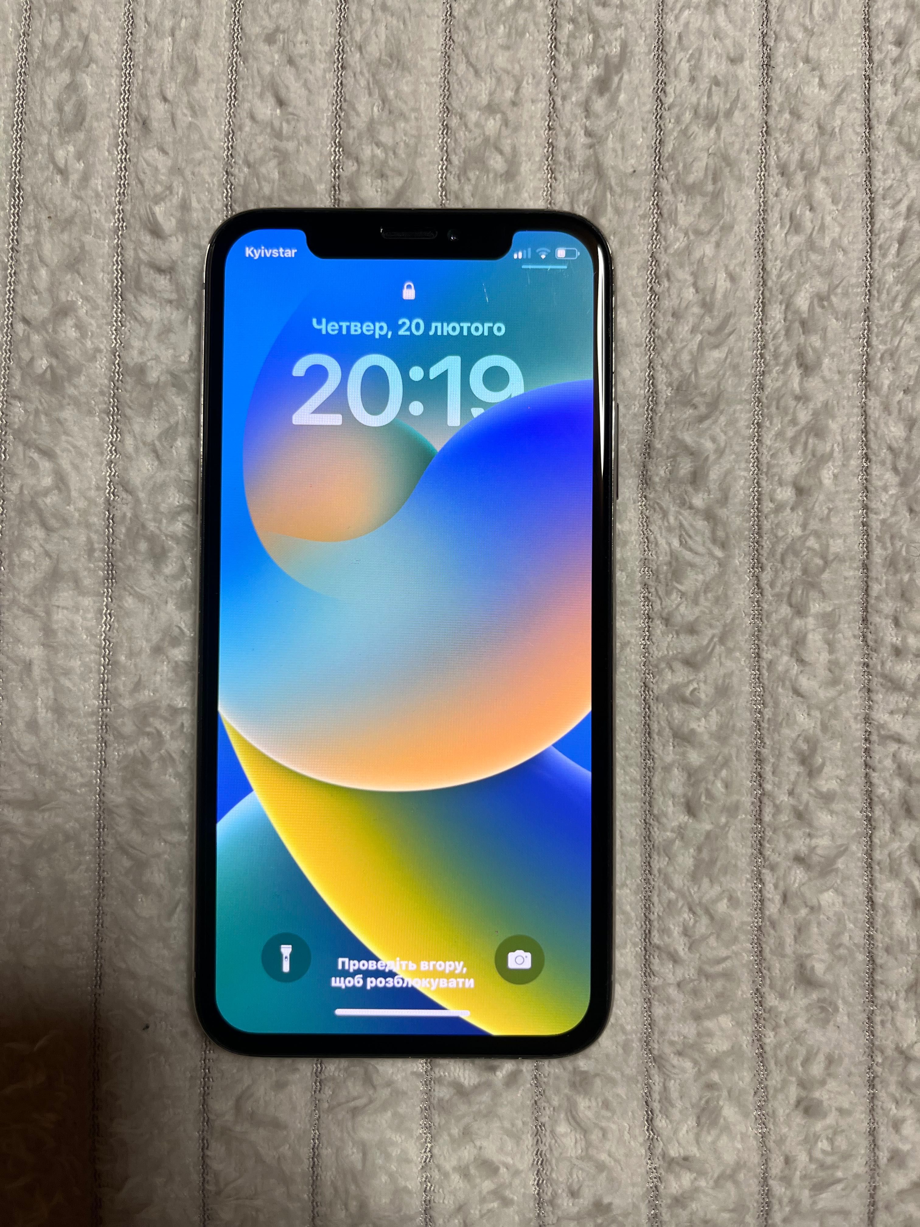 Продається у гарному стані iPhone X