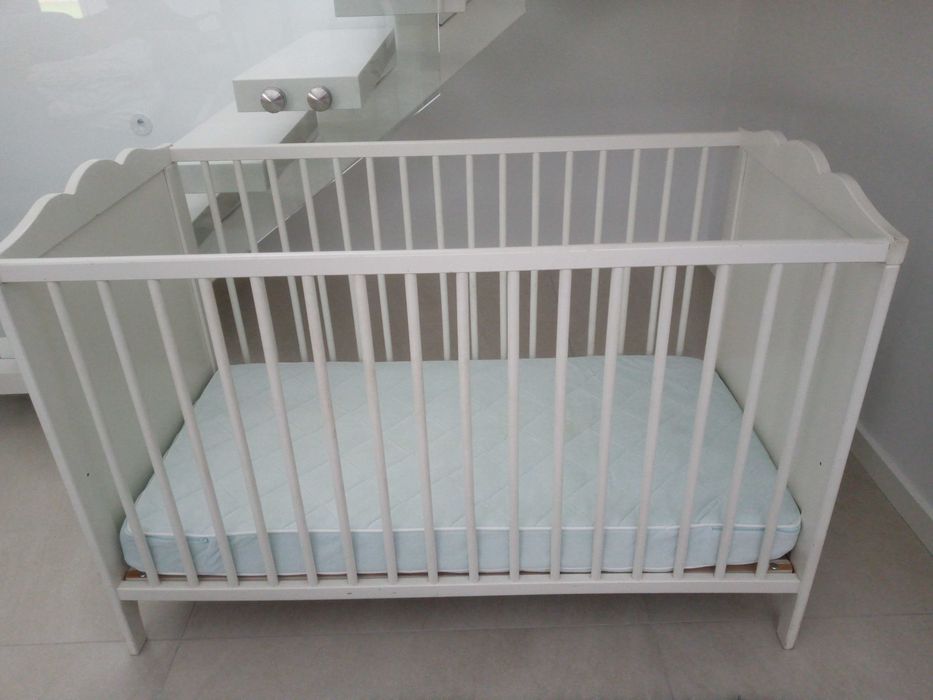 Berço madeira branca