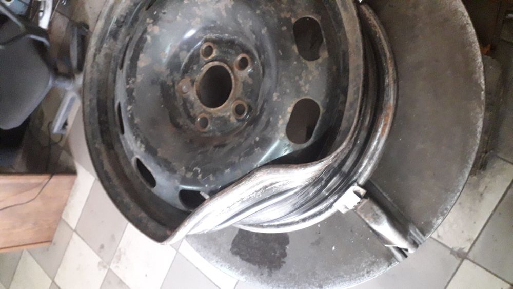 Ремонт литих дисків, СТО, шиномонтаж, техдопомога в дорозі.