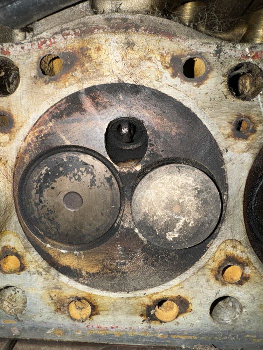 Гбц рено 9 11 19 21 F2N 1.7 бензин головка блока Reno 19 21 9 11  1.7