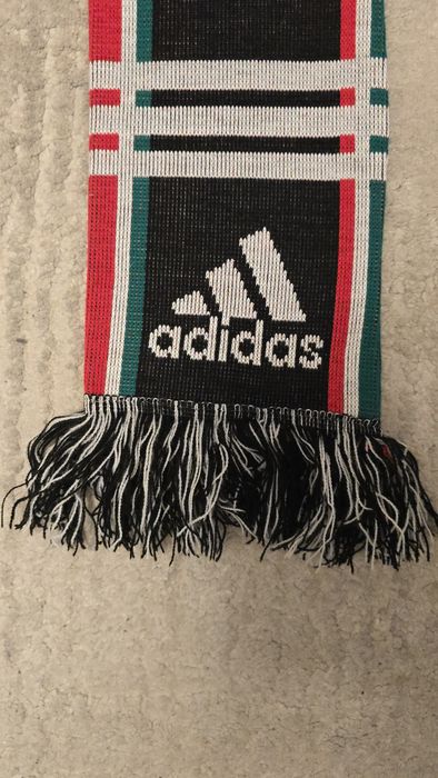 Unikatowy szalik Legia Warszawa adidas, unikatowe logo, Łazienkowska 3