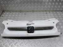 PEUGEOT PARTNER I 96-01 ATRAPA GRILL