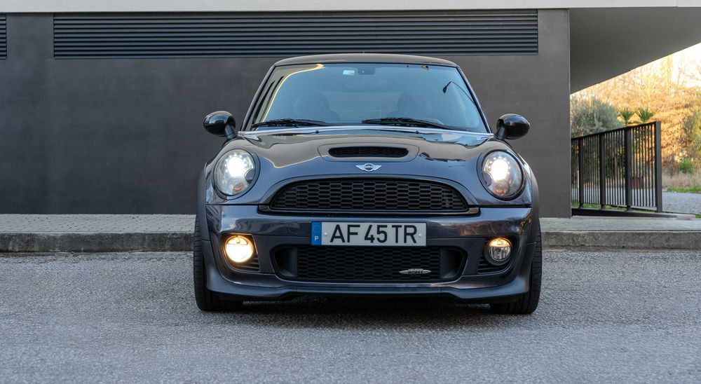 Mini Cooper John Cooper Works 1.6 Turbo – 211cv – N18 – FULL EXTRAS
