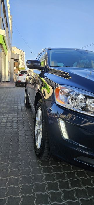 Вольво XC60 идельном состояние.