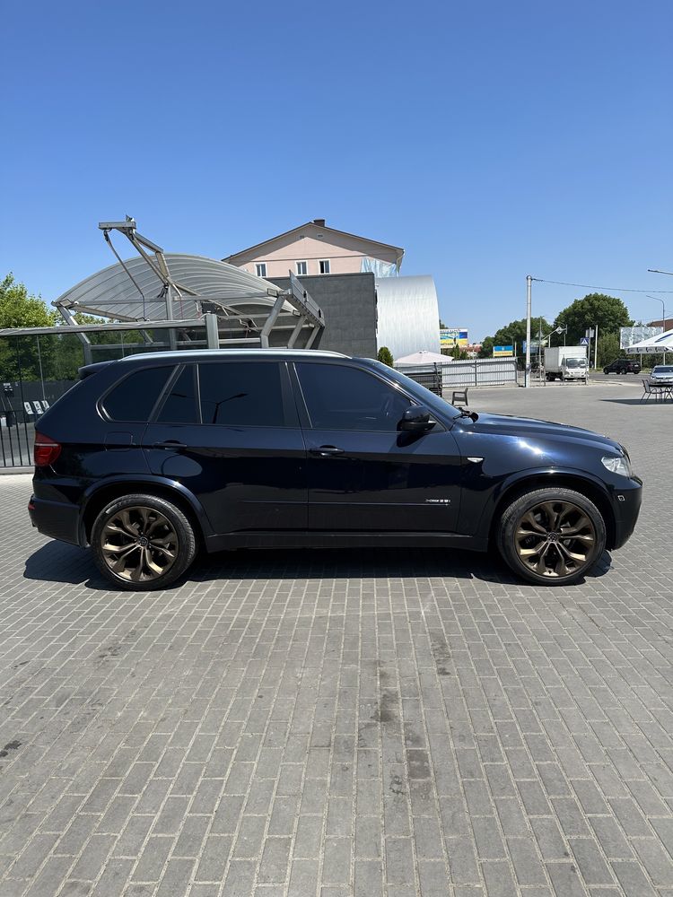 BMW X5 2012 года