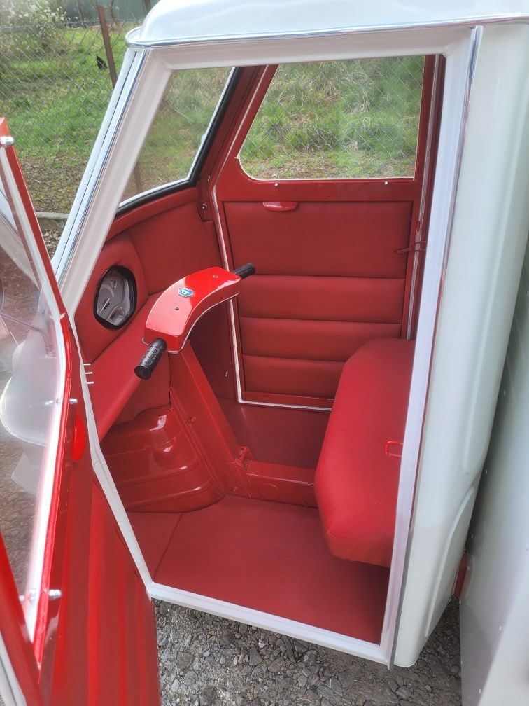 Prosecco van piaggio ape