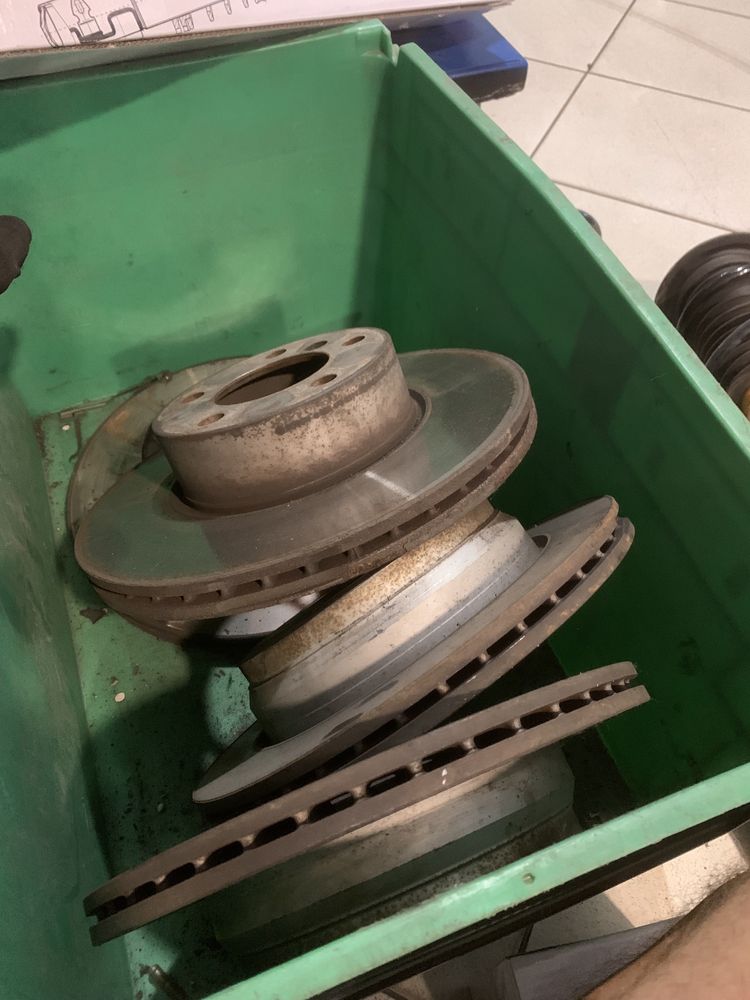Bmw f30 zaciski f30 zawieszenie f31 amortyzatory f30 hamulce 300mm