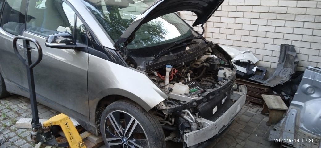 BMW I3 под разборку!