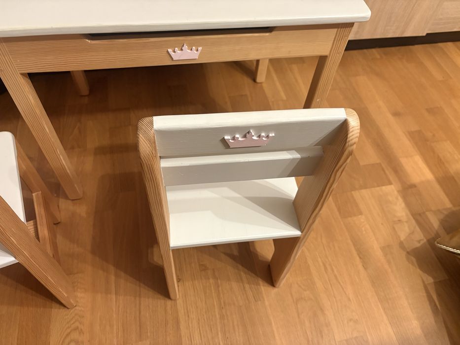 Sprzedam drewniany stolik i krzeselka dla dziecka 3-7 lat supwr stan