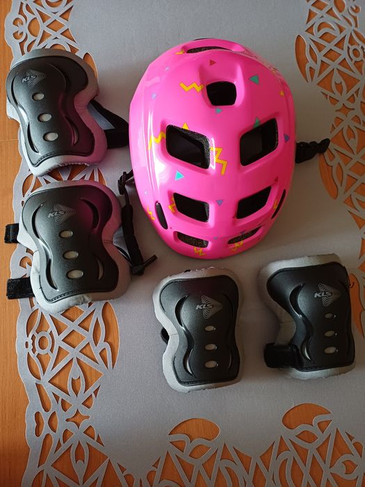 Kask rowerowy dla dziewczynki z ochraniaczami