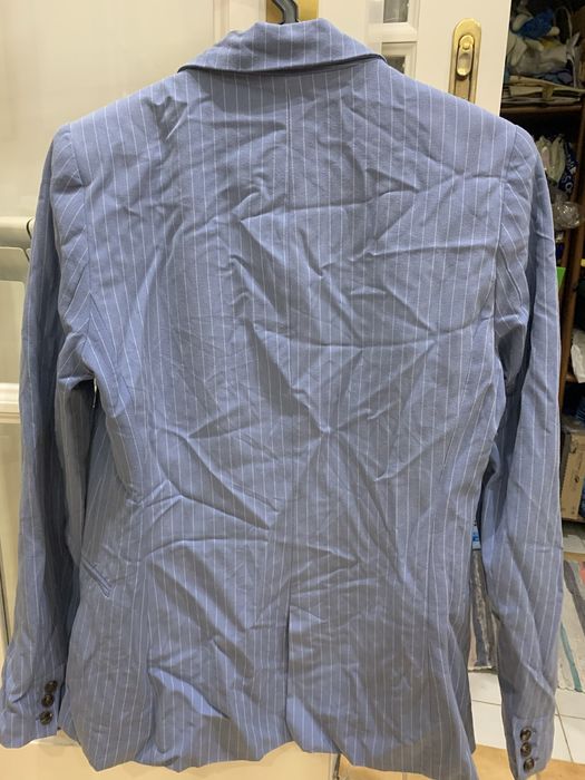 Blazer “Stradivarius” tamanho M azul às riscas brancas