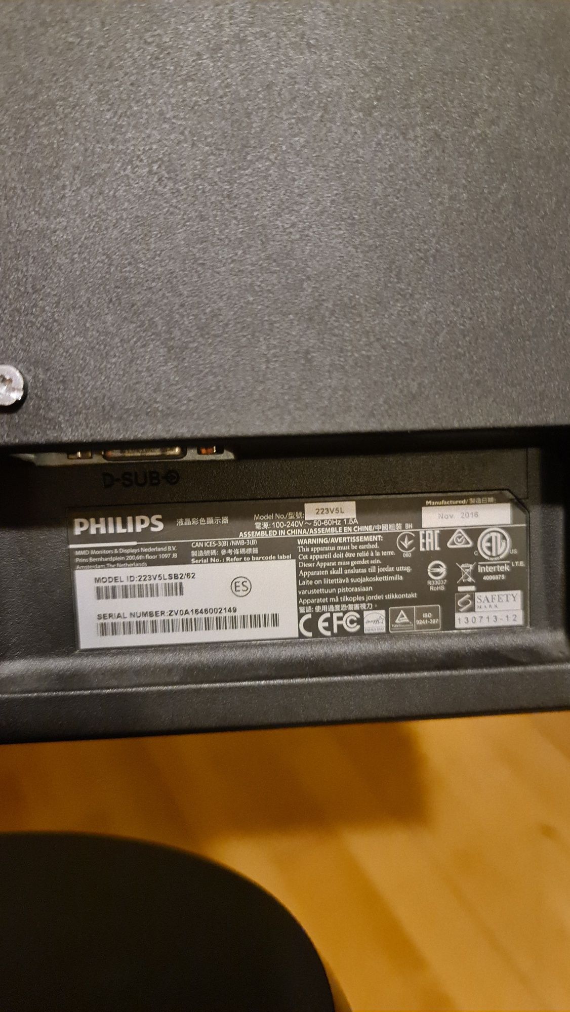 Monitor Philips 223v5l