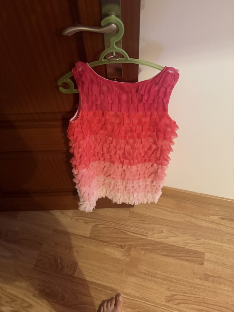 Vendo vestidos menina