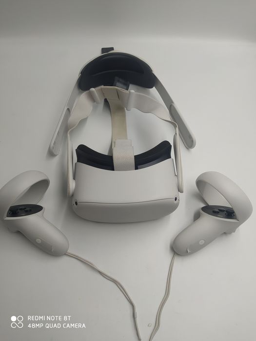 Meta Oculus Quest 2 128GB + Opaska