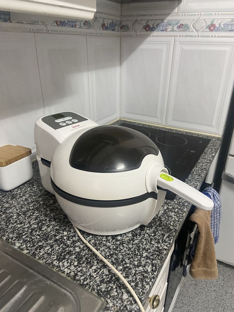 Actifry da Tefal com todos os acessorios