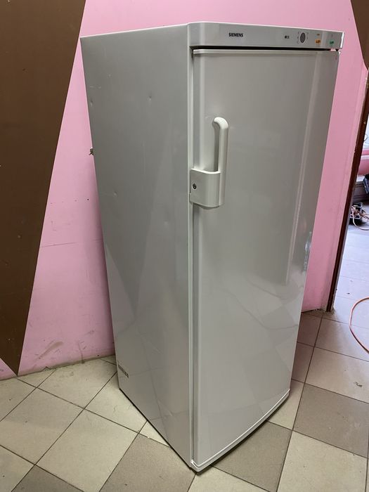 Морозильная камера SIEMENS FD8207